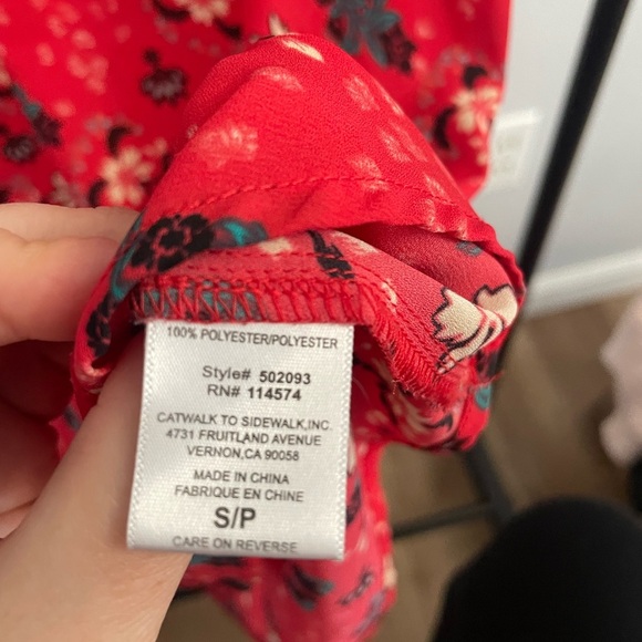 Pleione blouse size S red floral cap sleeve - Picture 5 of 6